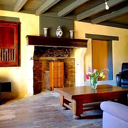 D'hotes Des Forges Bed & Breakfast